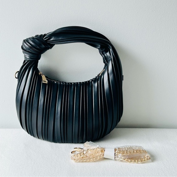 Urban Expressions Handbags - Urban Expressions Fawna Pleated black bag